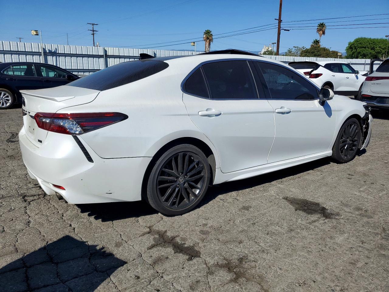 2021 Toyota Camry Xse - Image 3