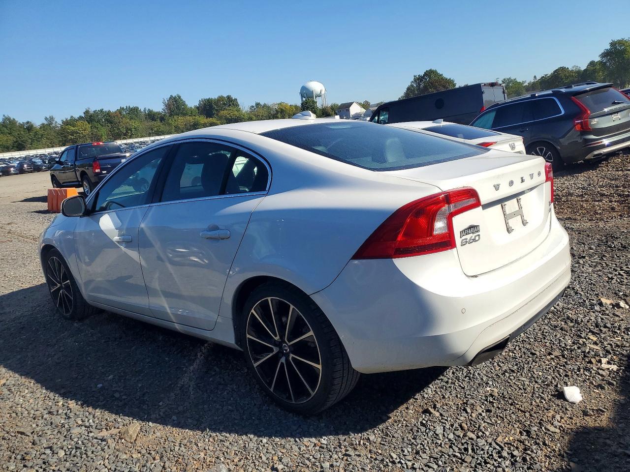2016 Volvo S60 Premier - Фото 2