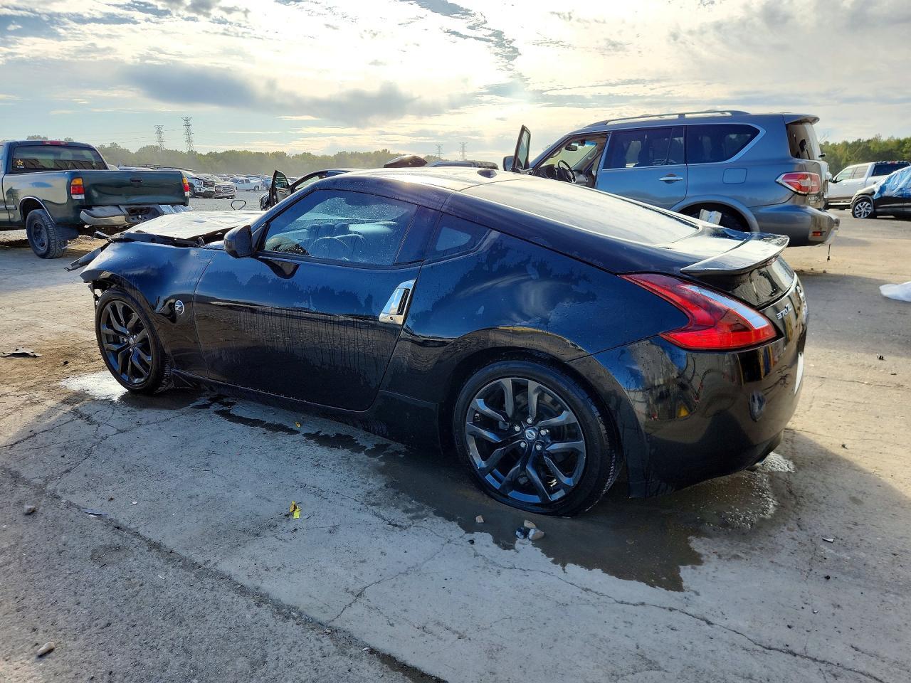 2018 Nissan 370Z Touring - Фото 2