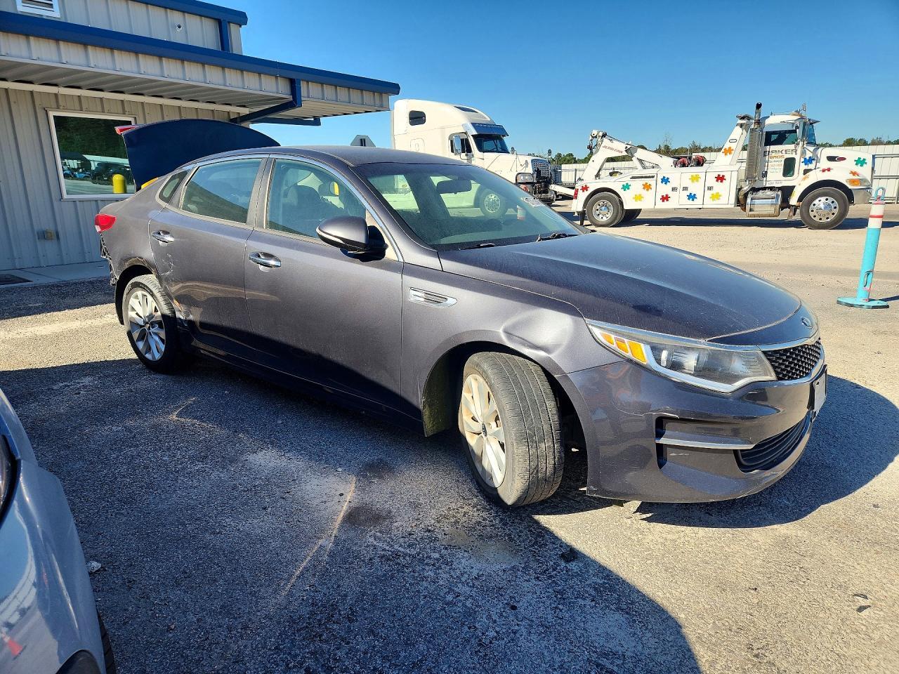 2017 Kia Optima Lx - Фото 4
