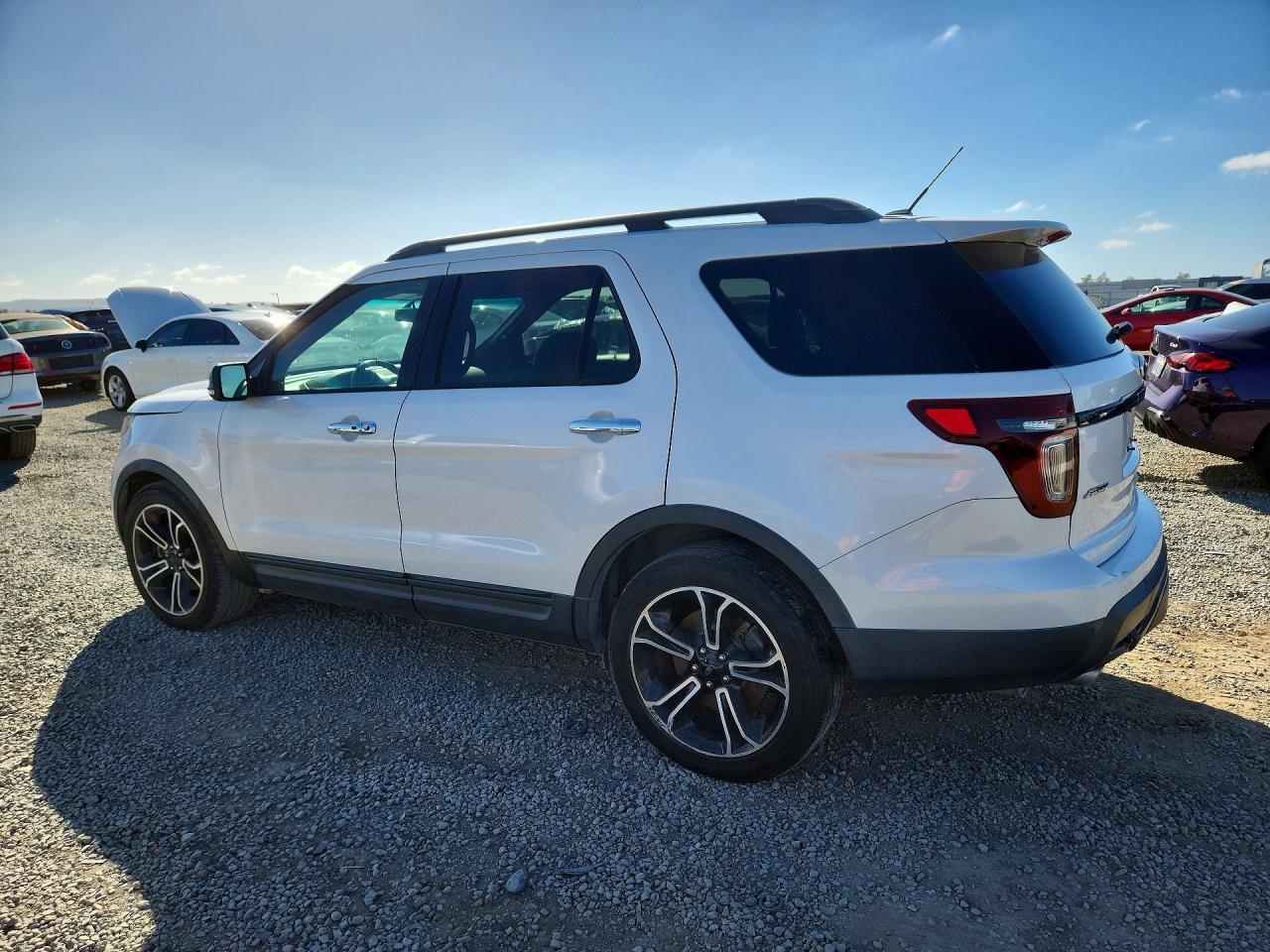 2014 Ford Explorer Sport - Image 2