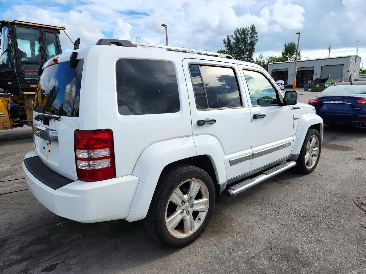 2012 Jeep Liberty Jet - Image 3