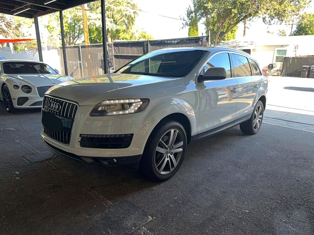 2013 Audi Q7 Premium Plus - Image 2