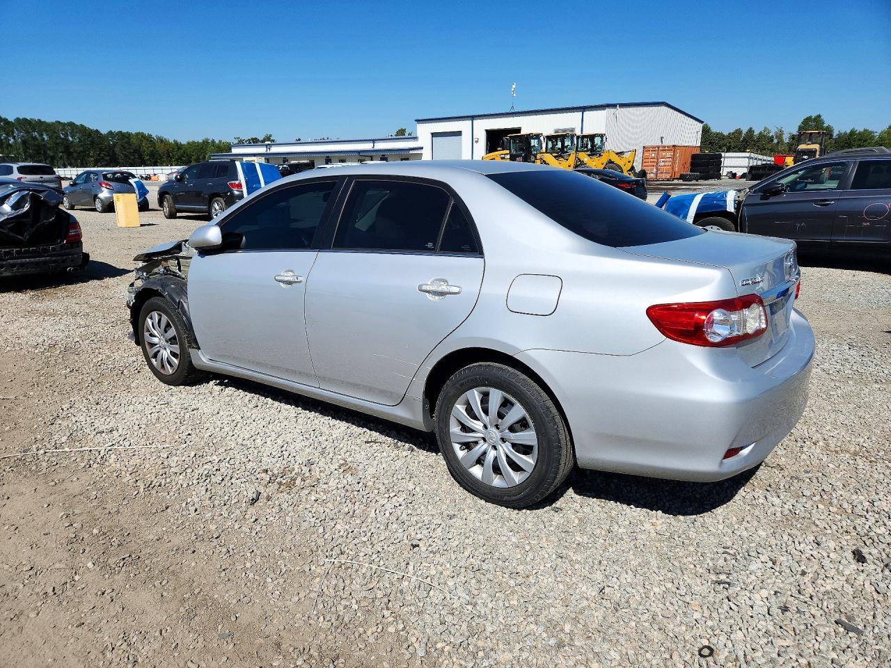 2013 Toyota Corolla Le - Фото 2