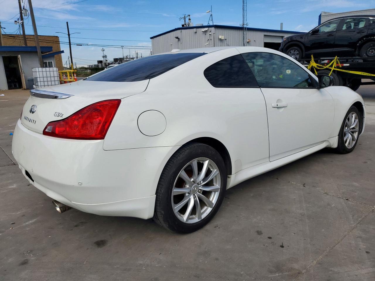 2011 Infiniti G37 Coupe X - Image 3