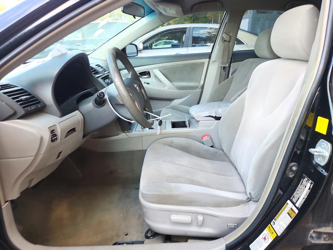 2011 Toyota Camry Le - Фото 7