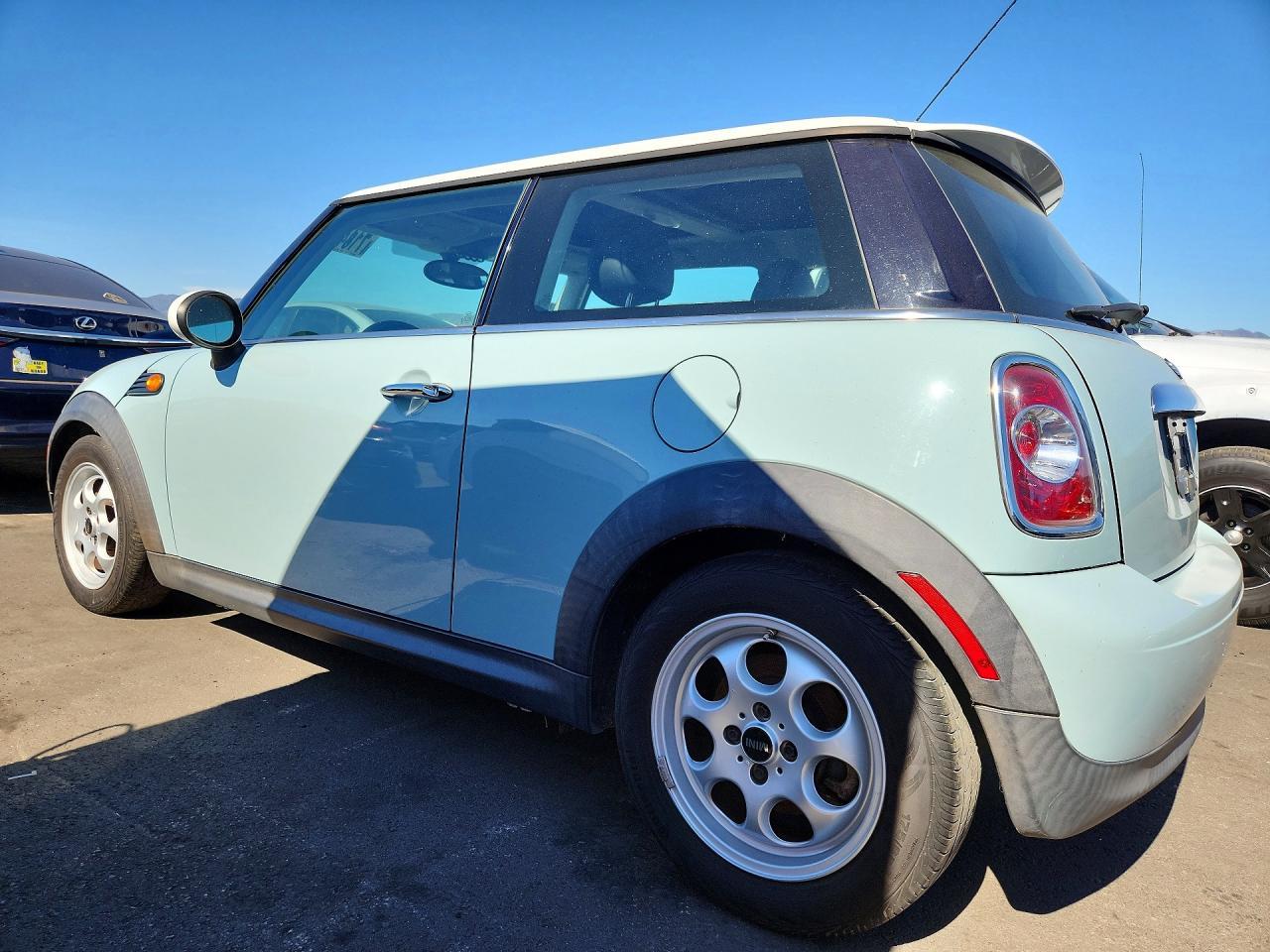 2012 Mini Cooper - Image 2