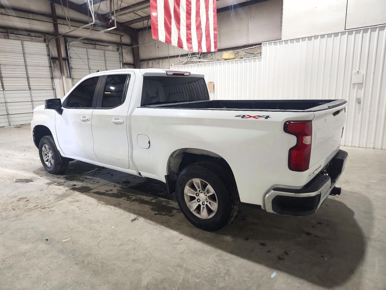 2020 Chevrolet Silverado K1500 Lt - Фото 2