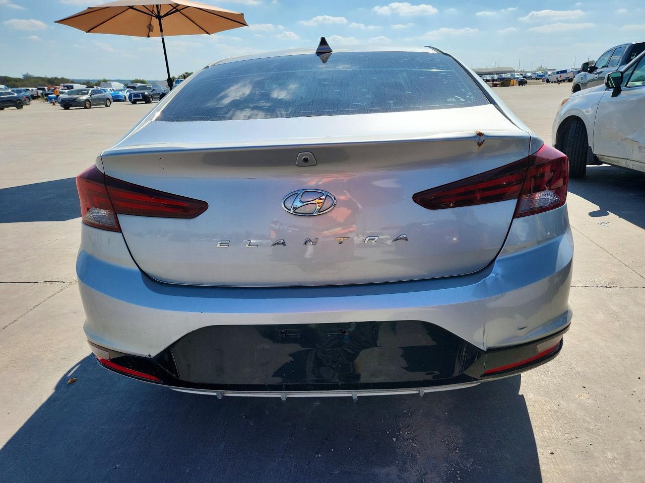 2020 Hyundai Elantra Sel - Фото 6
