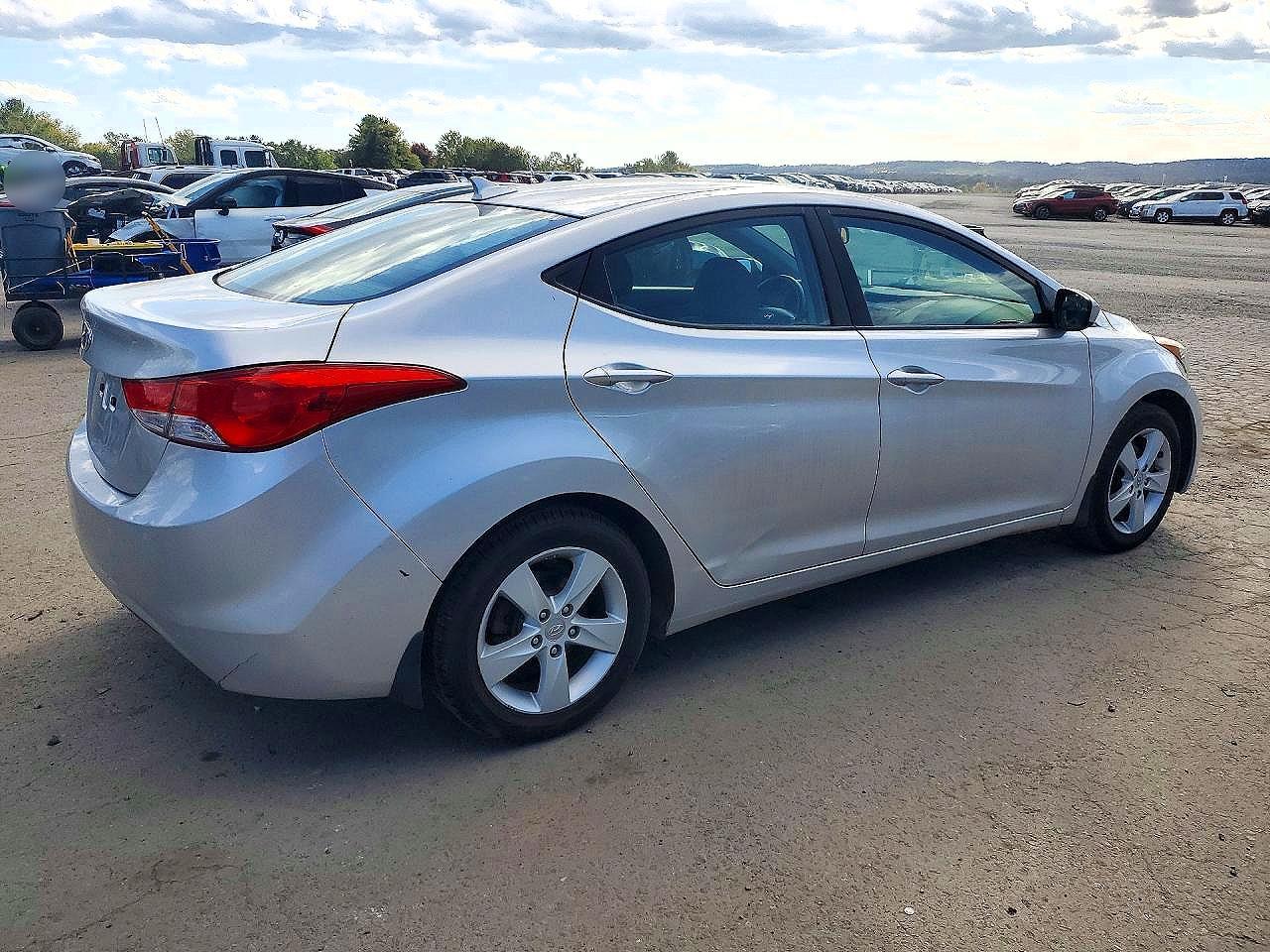 2013 Hyundai Elantra Gls - Фото 3