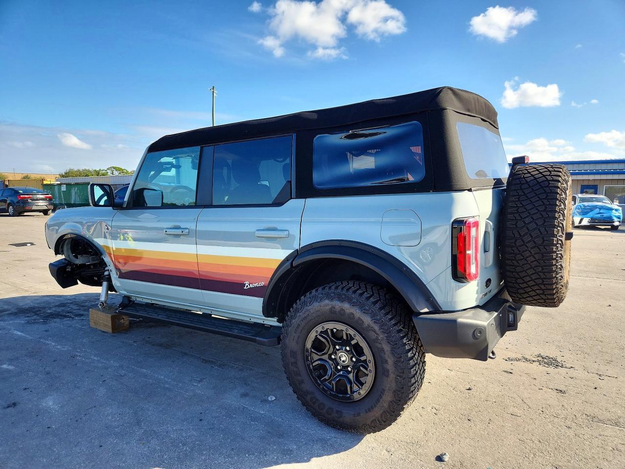 2024 Ford Bronco Outer Banks - Фото 2