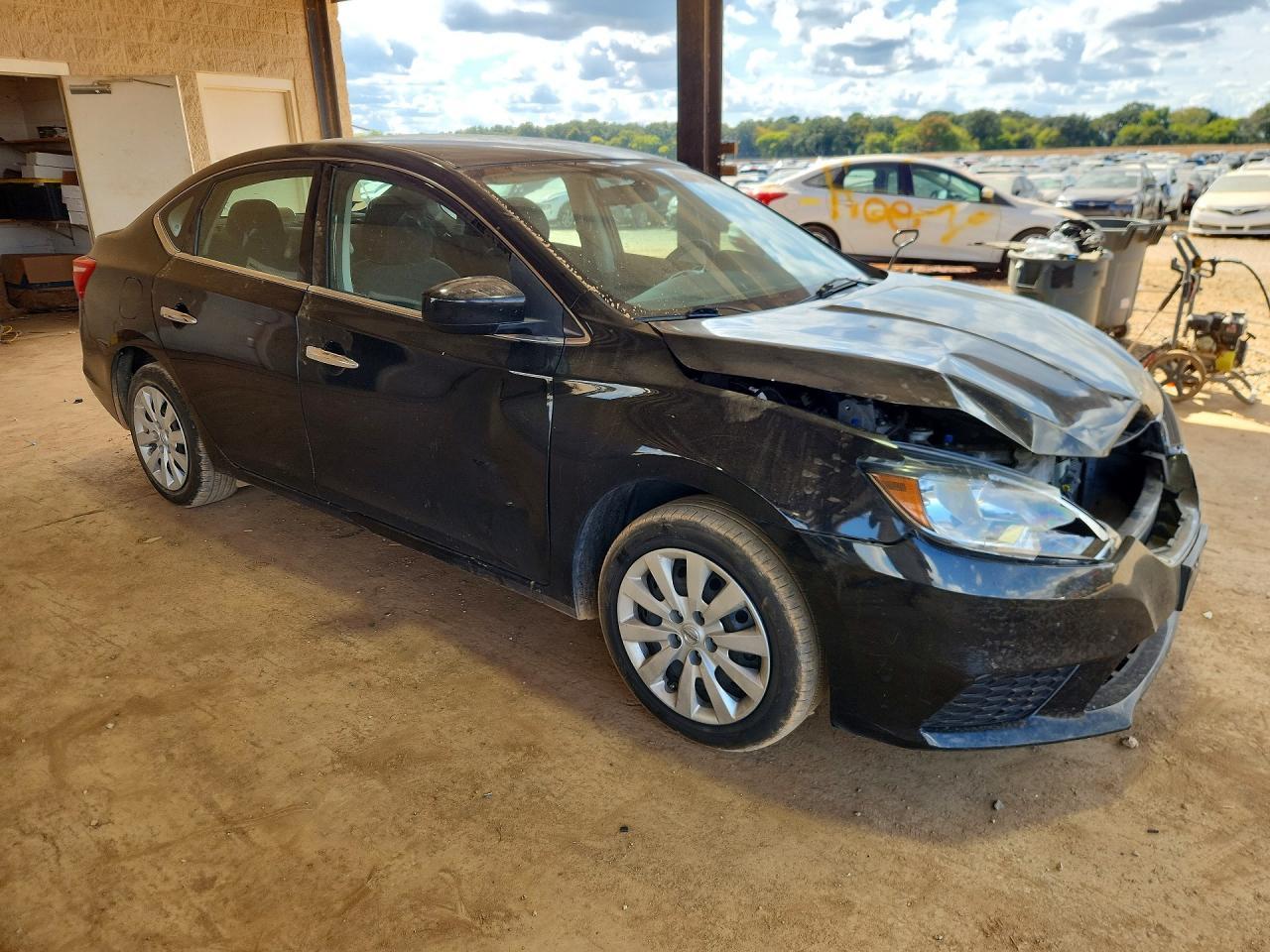 2016 Nissan Sentra S - Фото 4