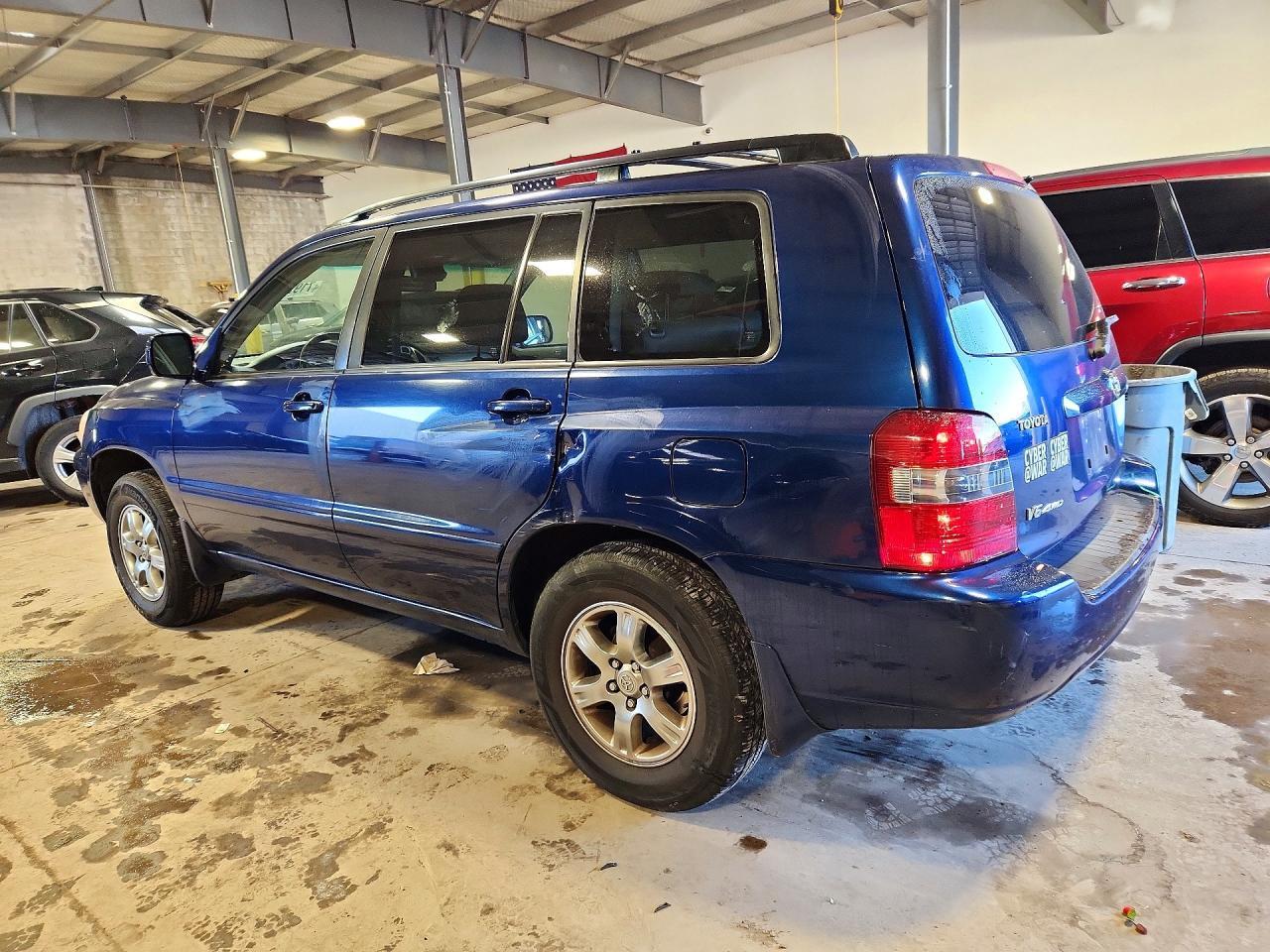 2004 Toyota Highlander Base - Фото 2