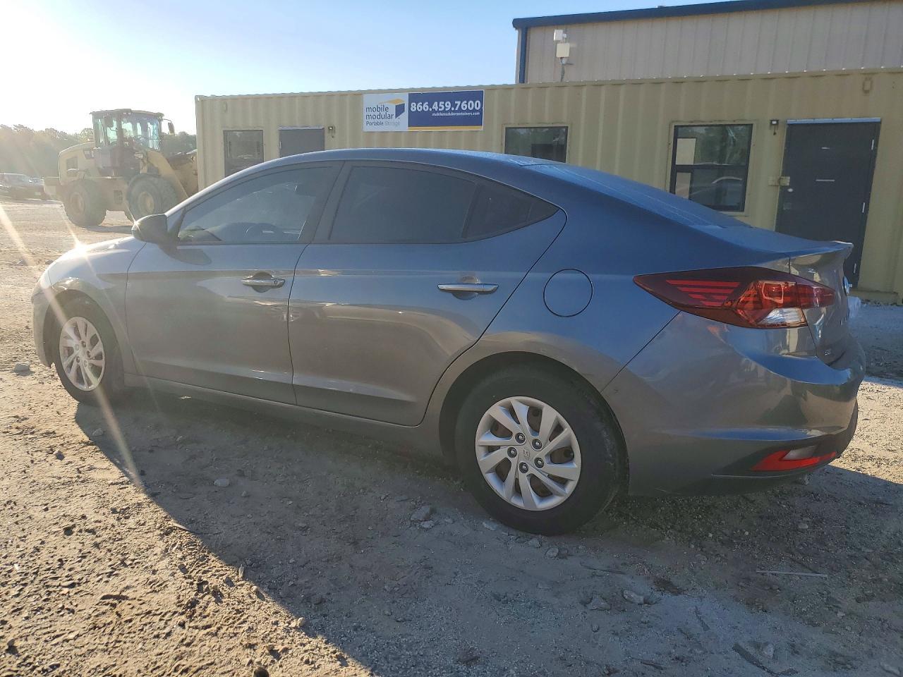 2020 Hyundai Elantra Se - Фото 2