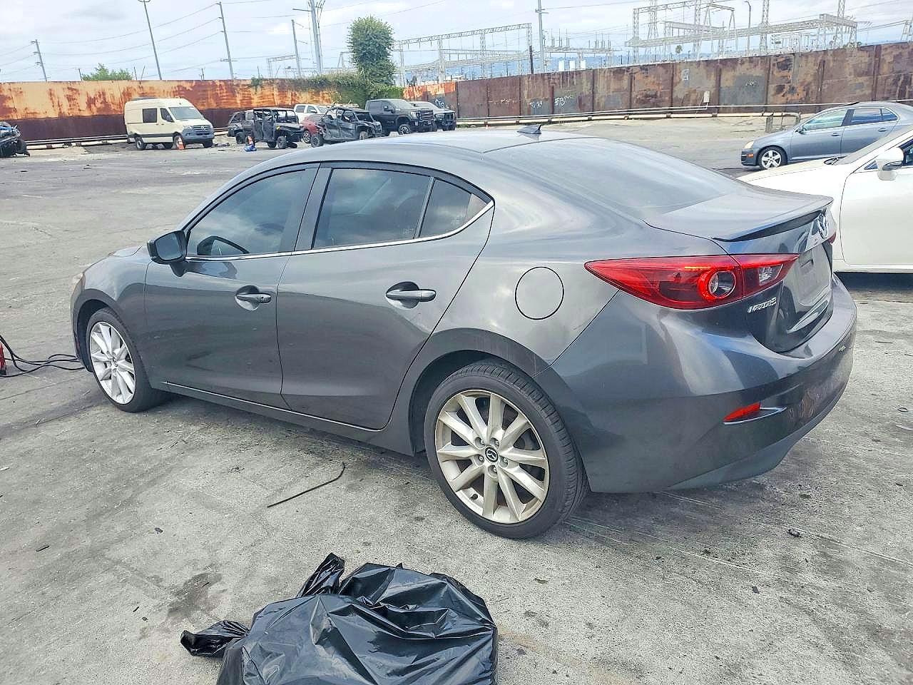 2017 Mazda 3 Grand Touring - Image 2