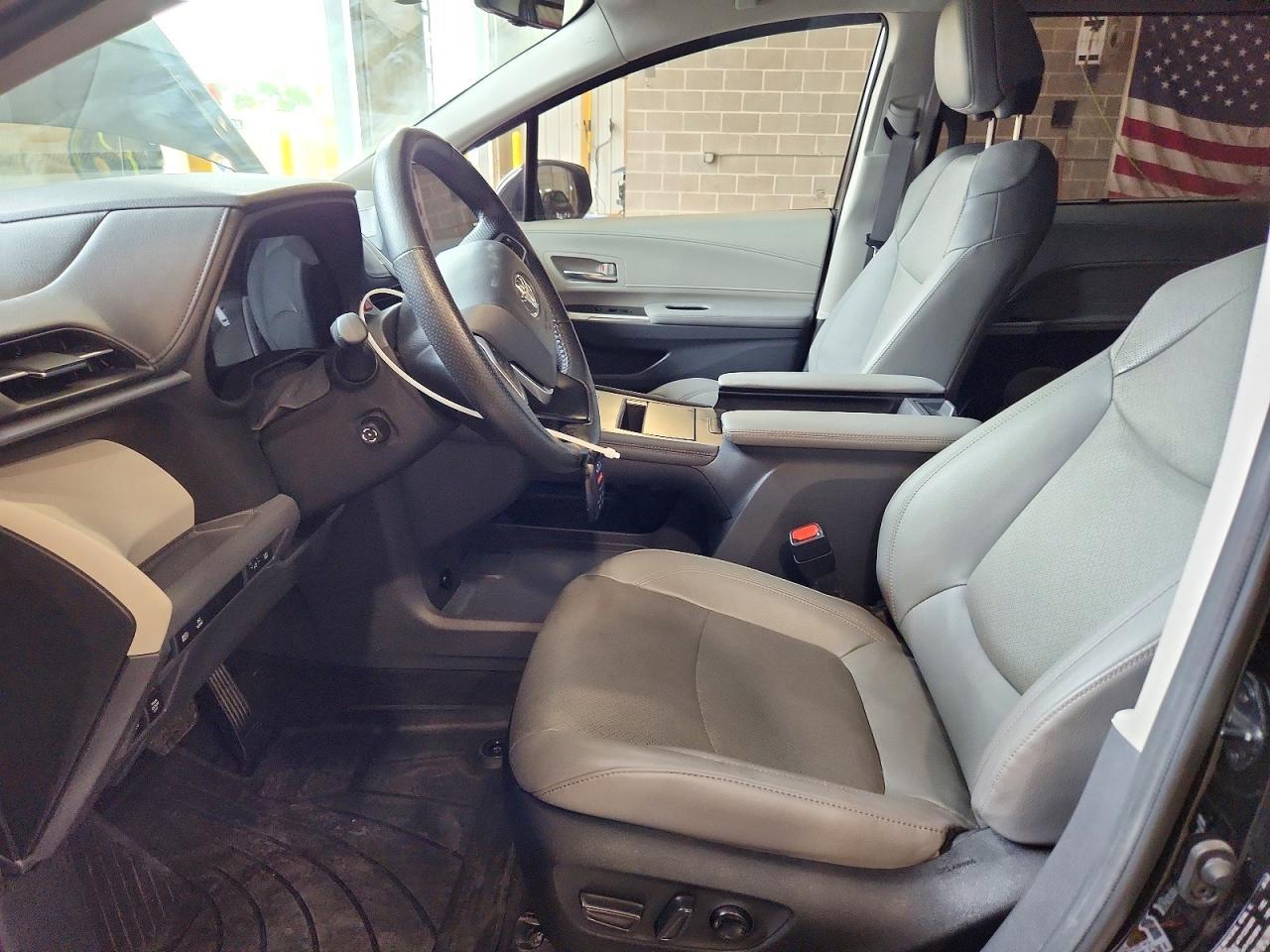 2024 Toyota Sienna Limited 7-Passenger - Фото 7
