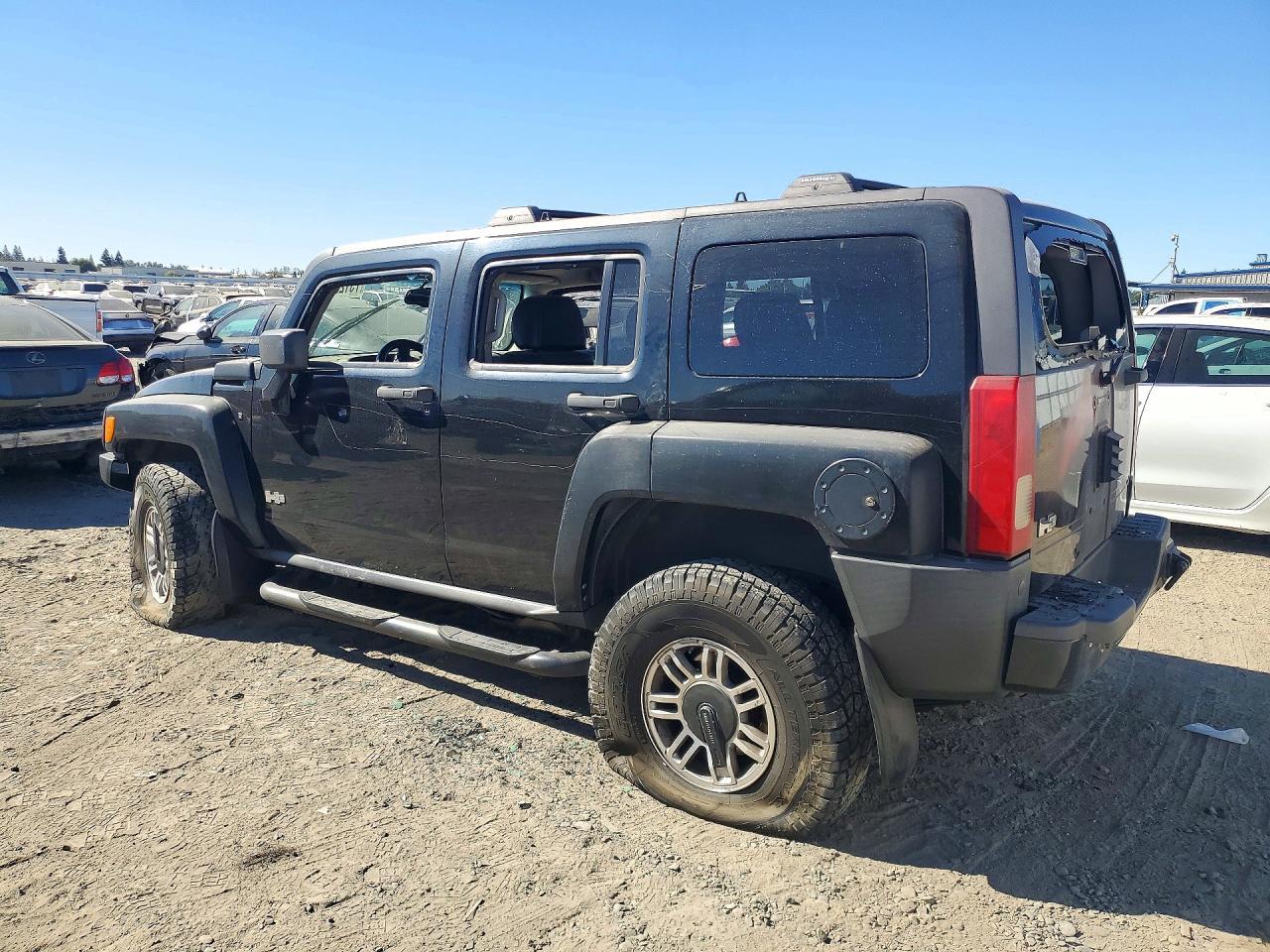 2006 Hummer H3 - Image 2