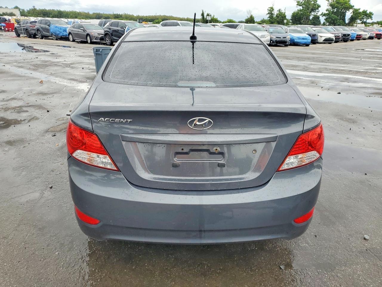 2013 Hyundai Accent Gls - Фото 6