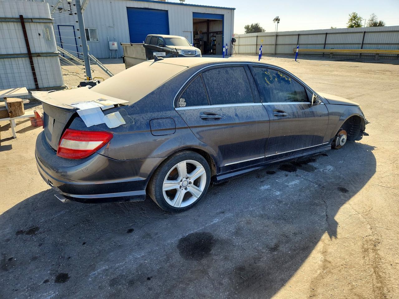 2011 Mercedes-Benz C 300 - Фото 3