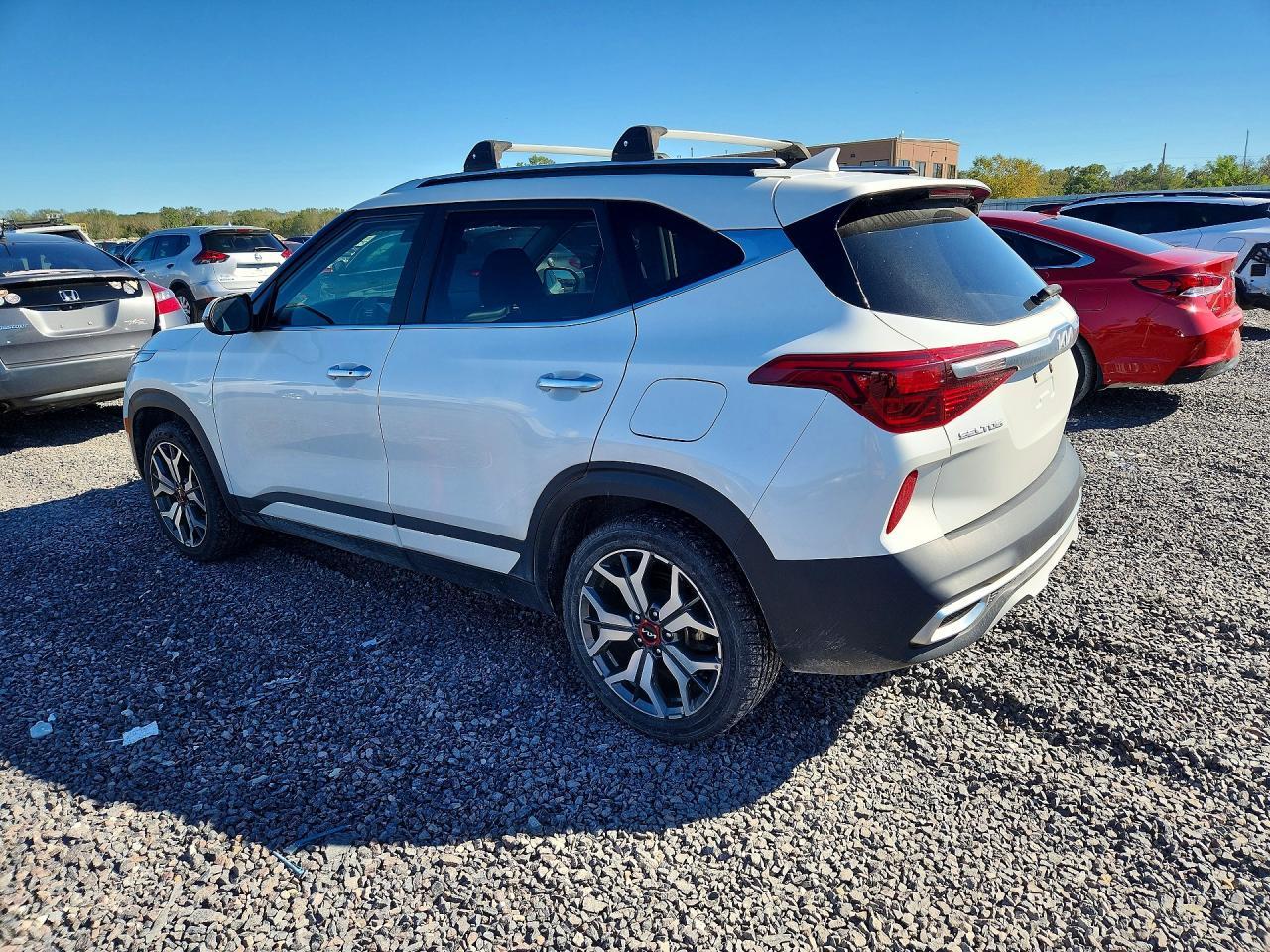 2023 Kia Seltos Sx - Image 2