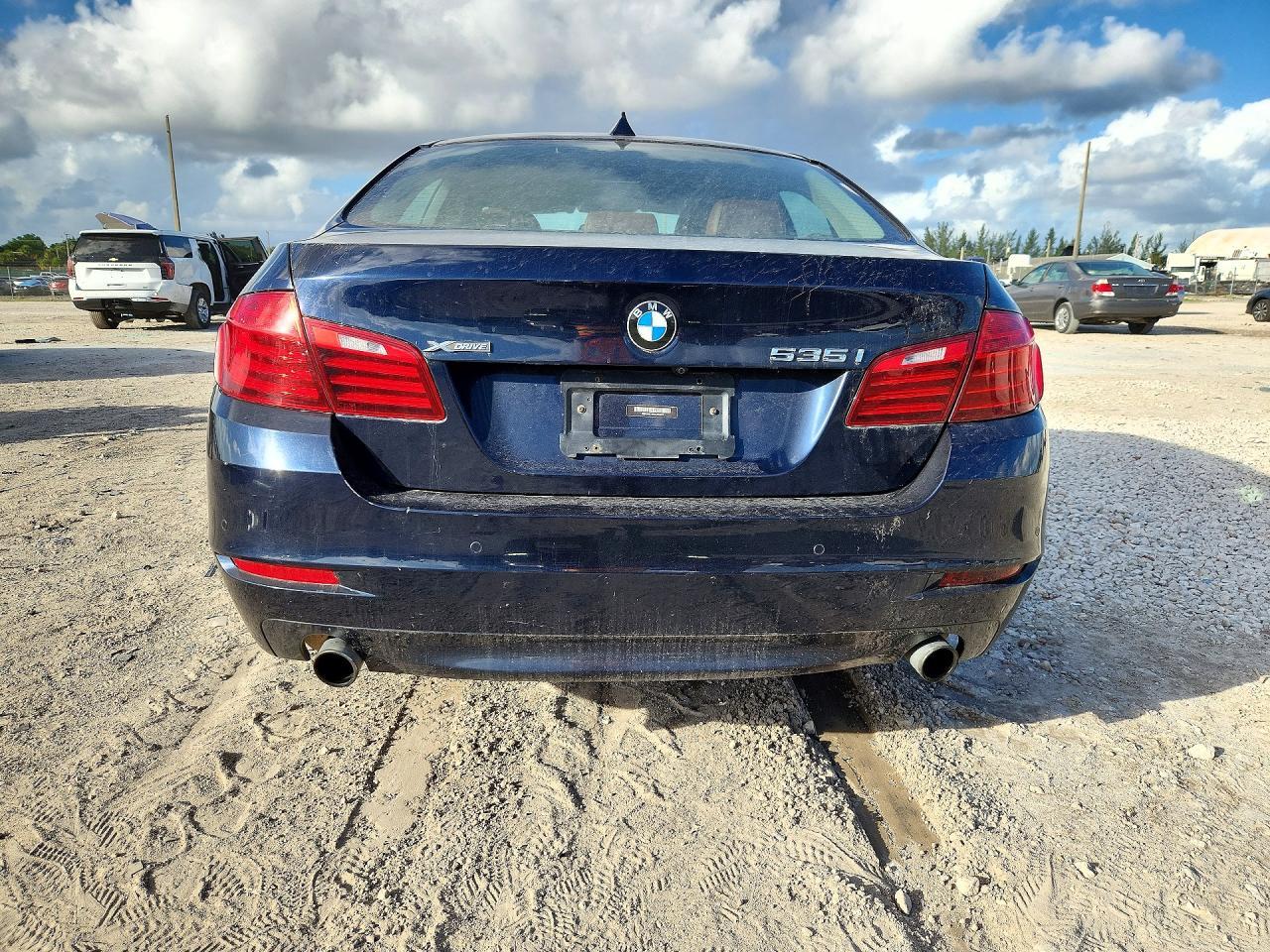2016 BMW 535 Xi - Image 6