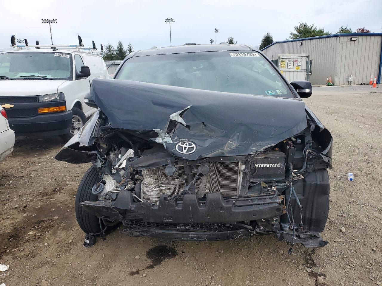 2015 Toyota Sienna Limited 7-Passenger - Image 5