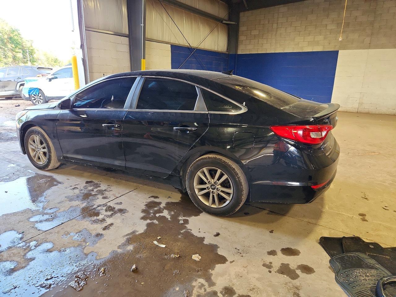 2016 Hyundai Sonata Se - Image 2