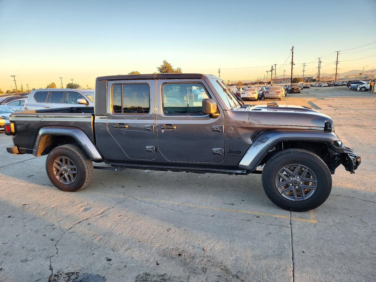 2025 Jeep Gladiator Sport - Фото 4
