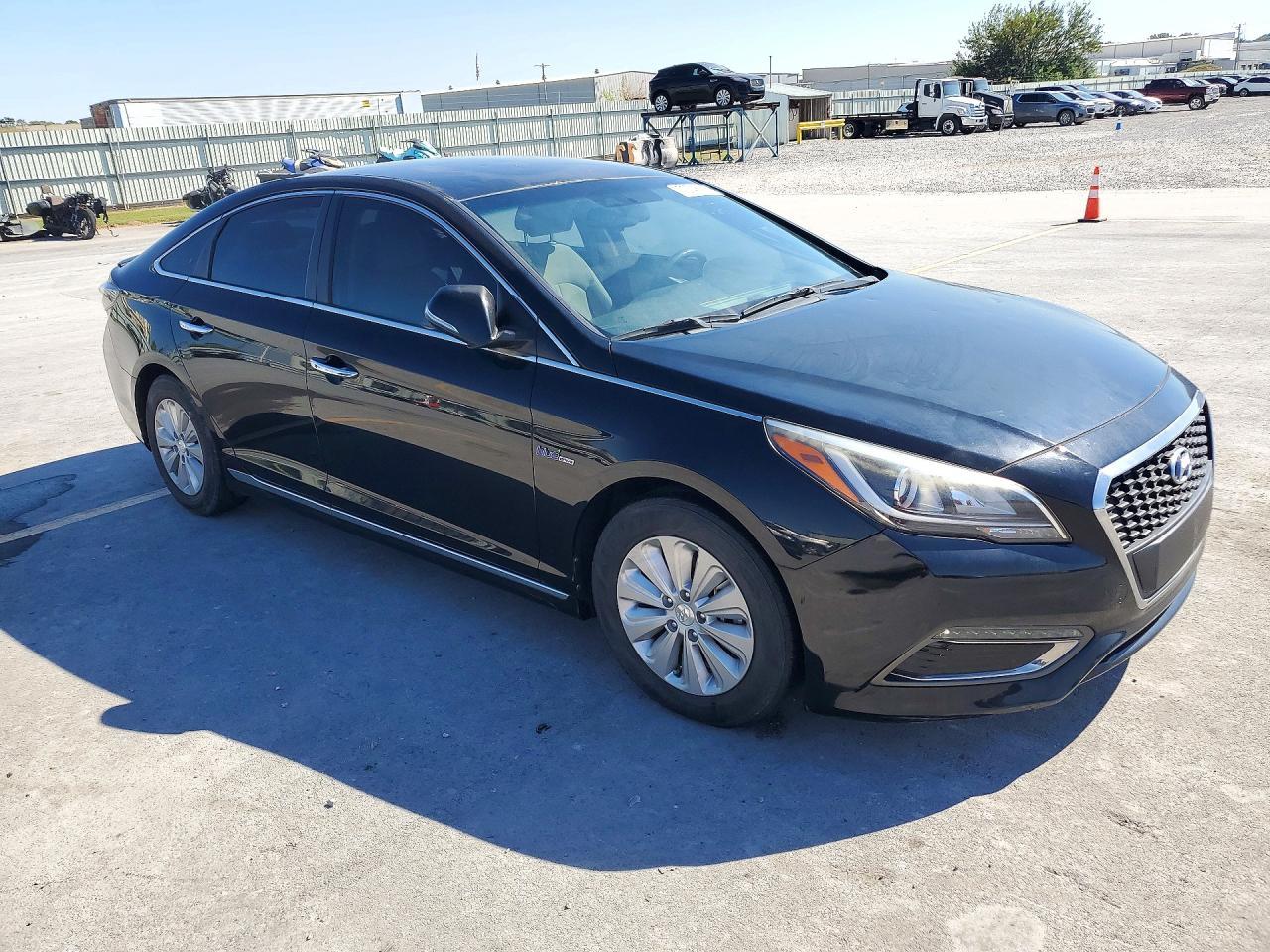 2016 Hyundai Sonata Hybrid Se - Image 4