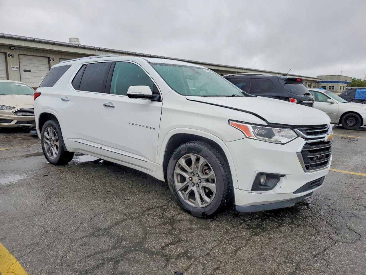 2018 Chevrolet Traverse Premier - Image 4