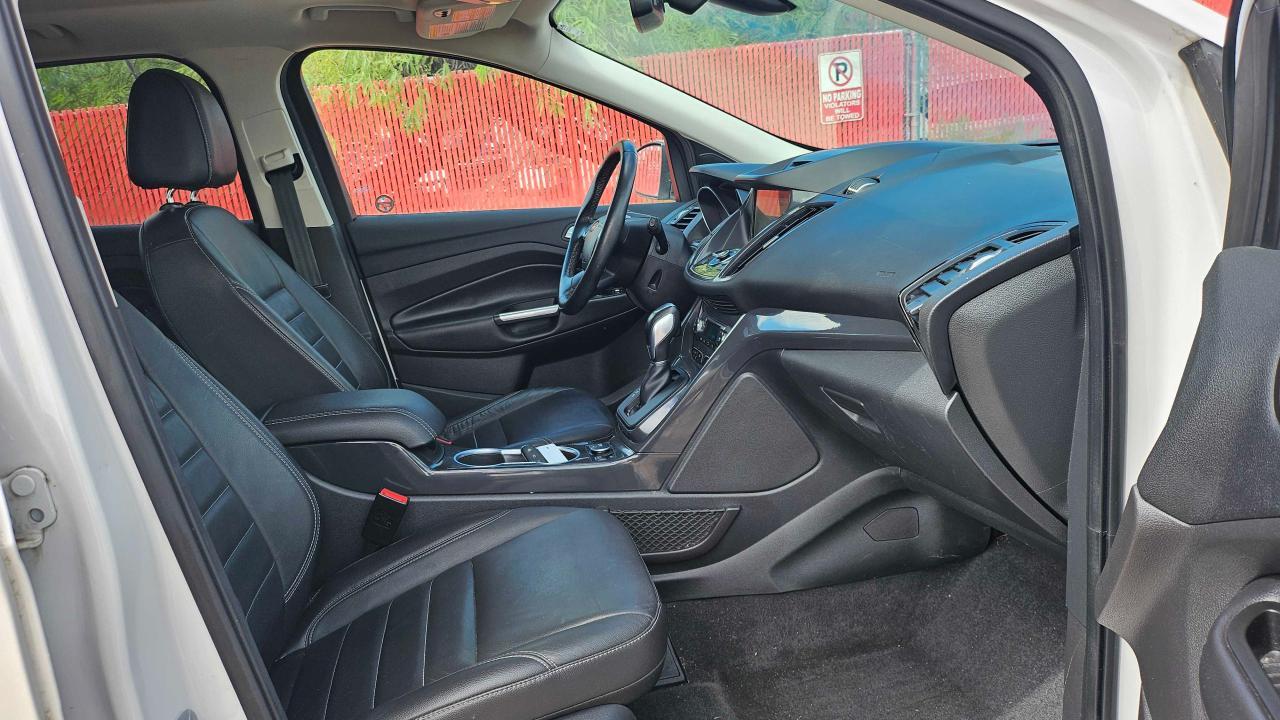 2016 Ford Escape Titanium - Image 5