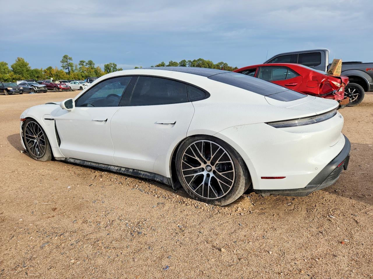 2023 Porsche Taycan - Фото 2