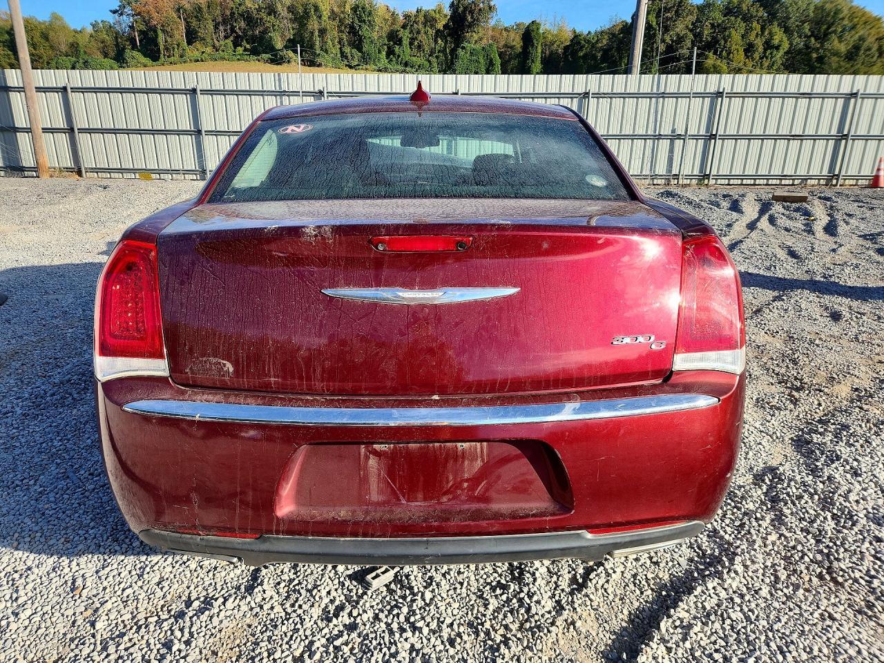 2017 Chrysler 300C - Фото 6