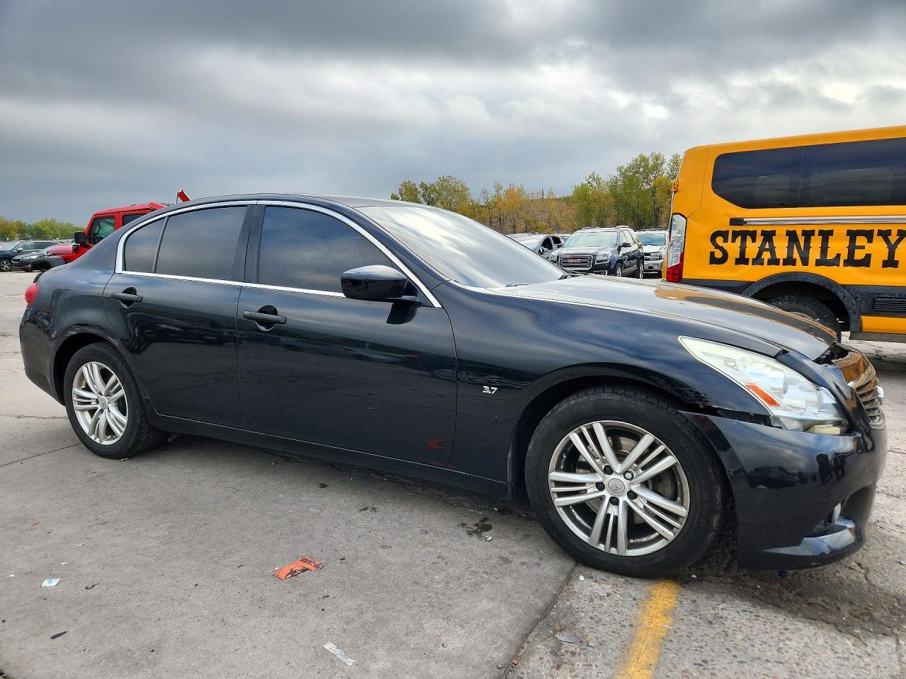 2015 Infiniti Q40 Base - Image 4