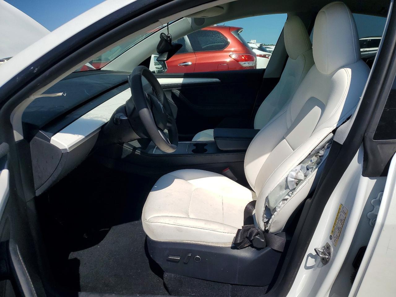2024 Tesla Model Y - Фото 7