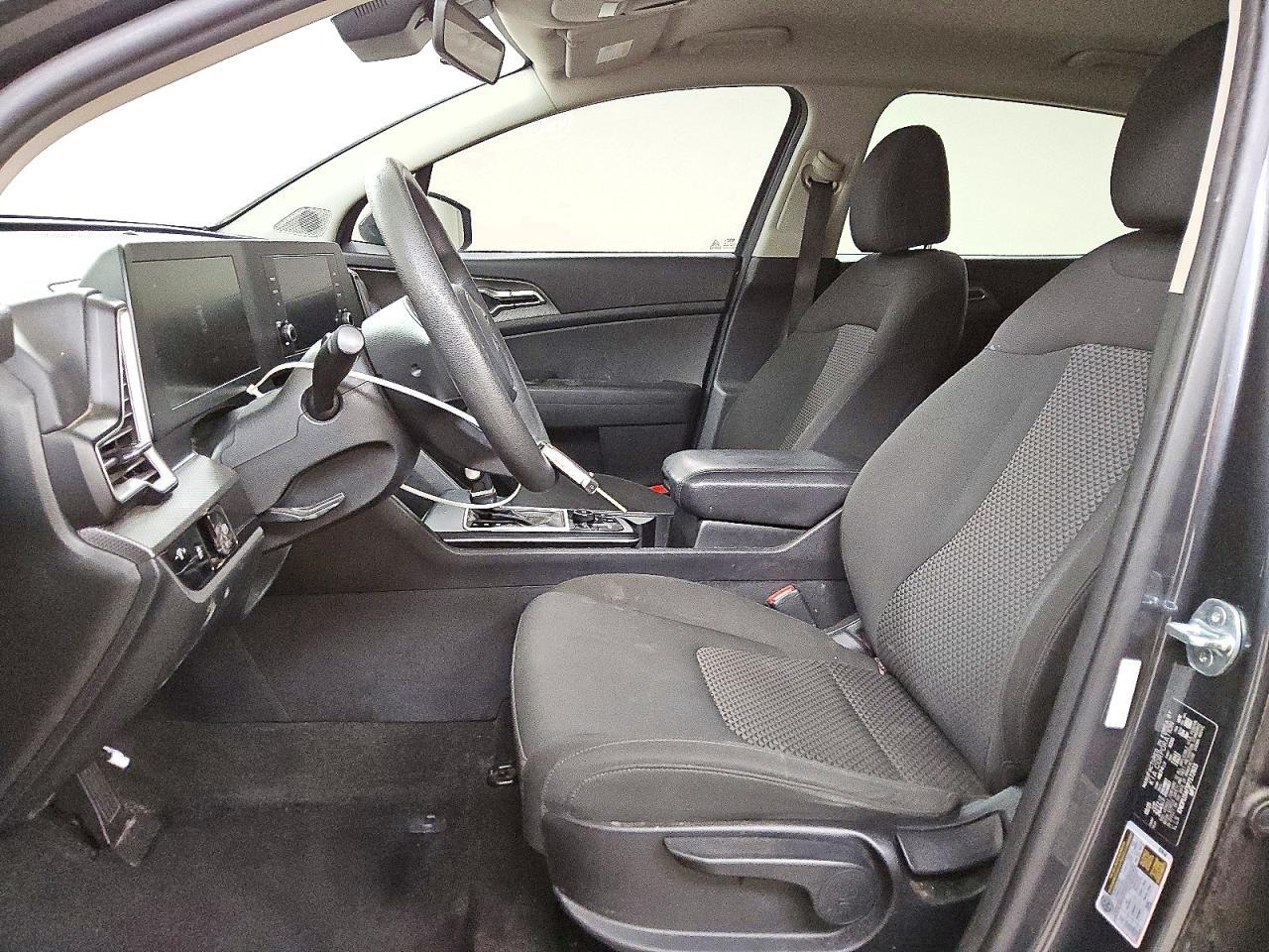 2023 Kia Sportage Lx - Image 7