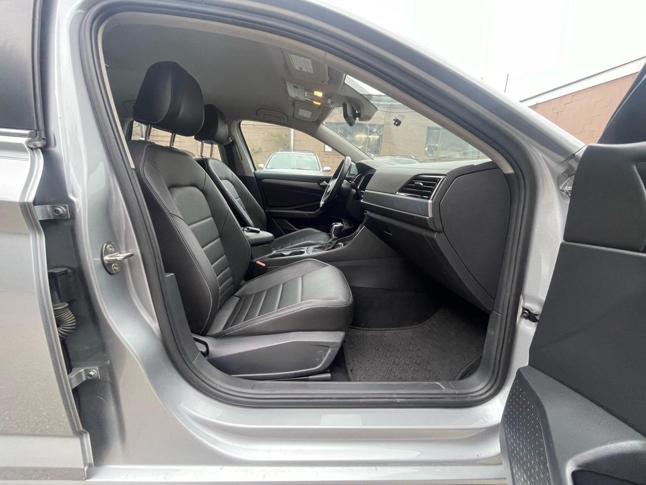 2022 Volkswagen Jetta Se - Фото 5