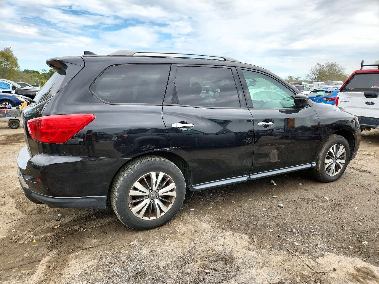 2020 Niss Pathfinder 4Wd 4D Suv Sl - Image 3