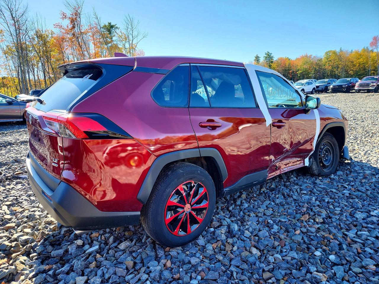 2024 Toyota Rav4 Le - Image 3