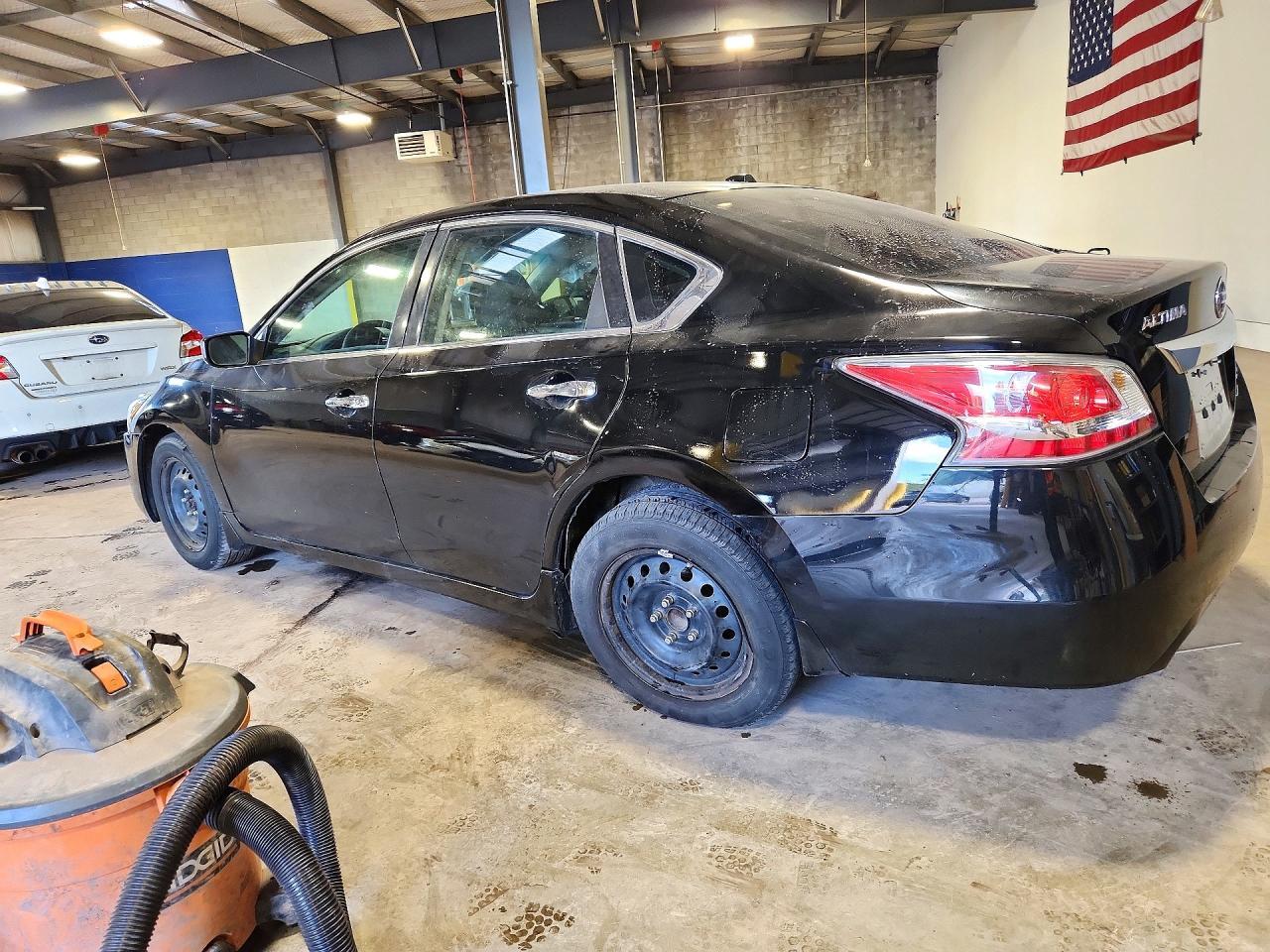 2014 Nissan Altima 2.5 S - Фото 2