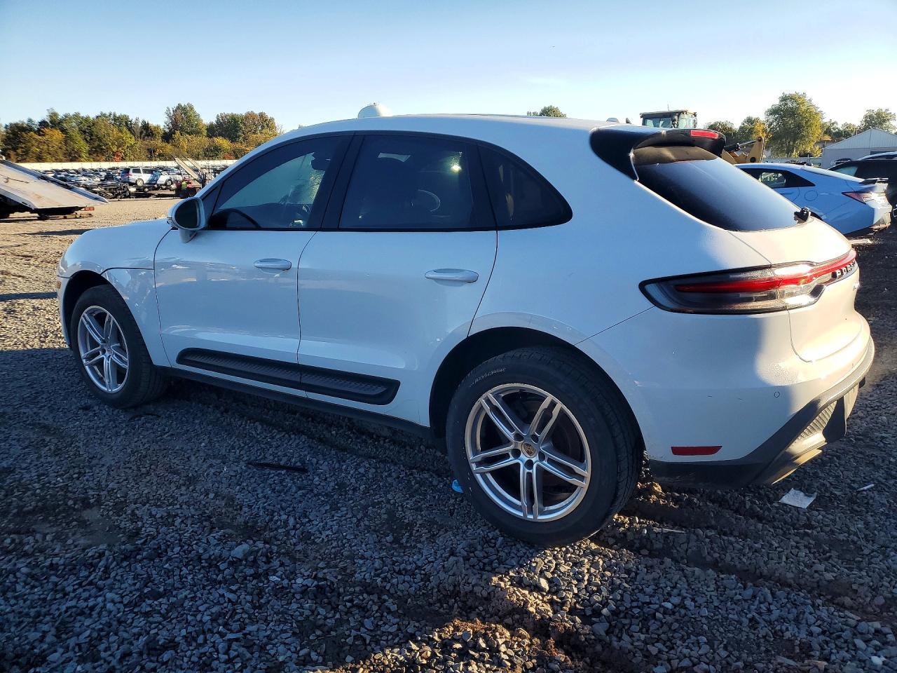 2023 Porsche Macan Base - Фото 2
