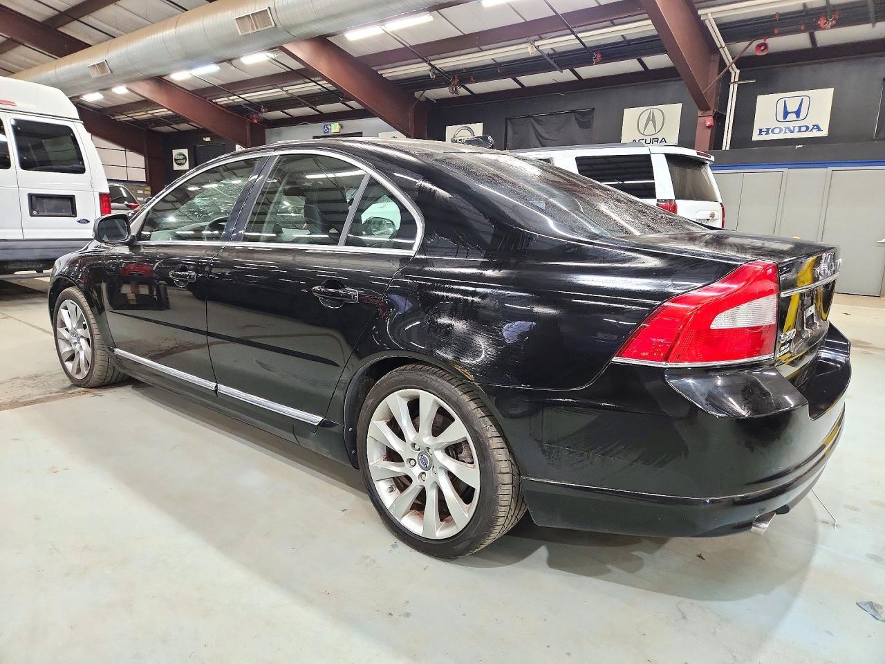 2012 Volvo S80 - Image 2