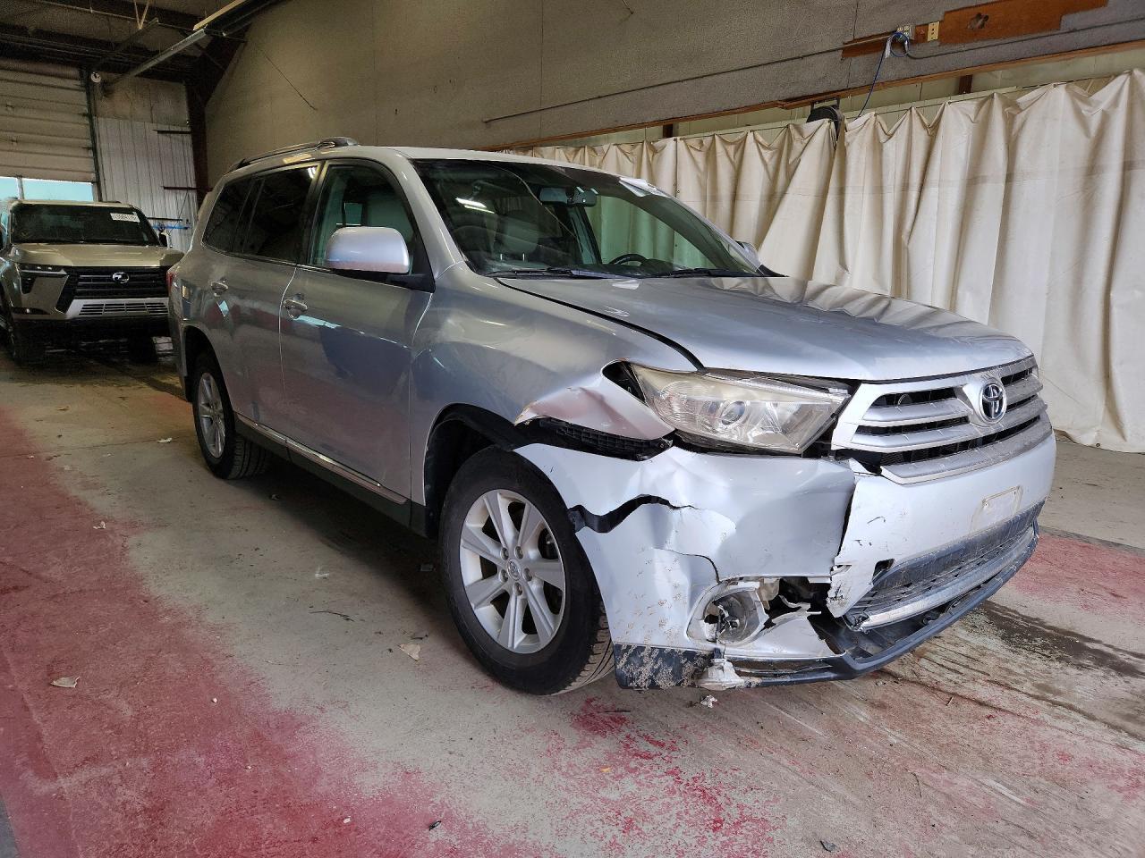 2012 Toyota Highlander Base - Image 4