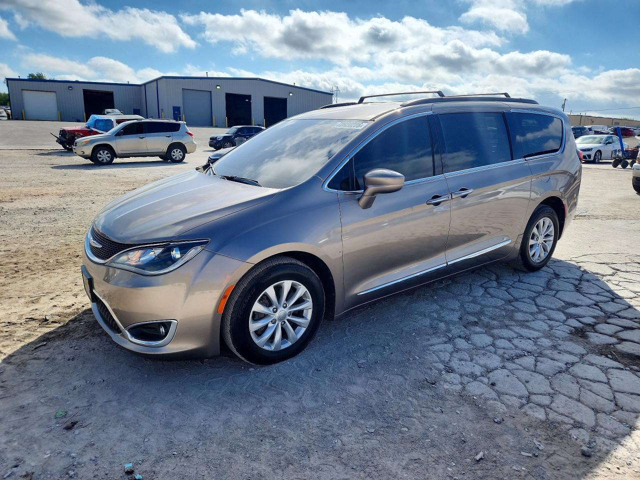 2017 Chrysler Pacifica Touring L