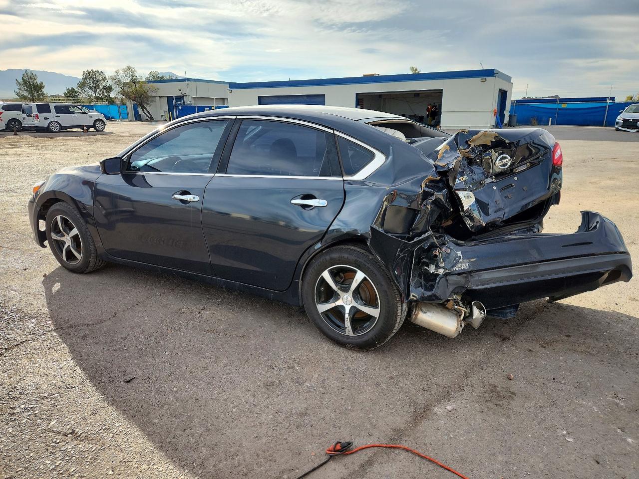 2016 Nissan Altima 2.5 - Image 2