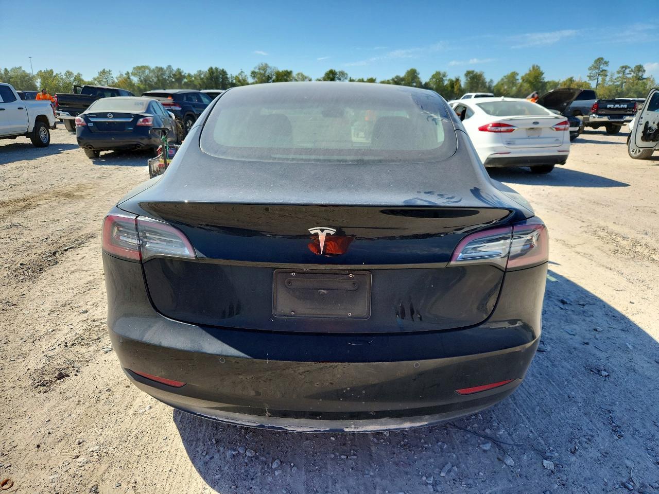 2022 Tesla Model 3 - Фото 6