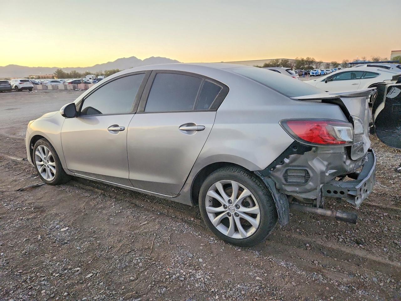 2010 Mazda 3 S - Фото 2