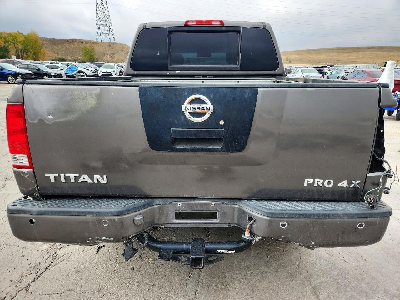 2011 Nissan Titan Sv - Image 6