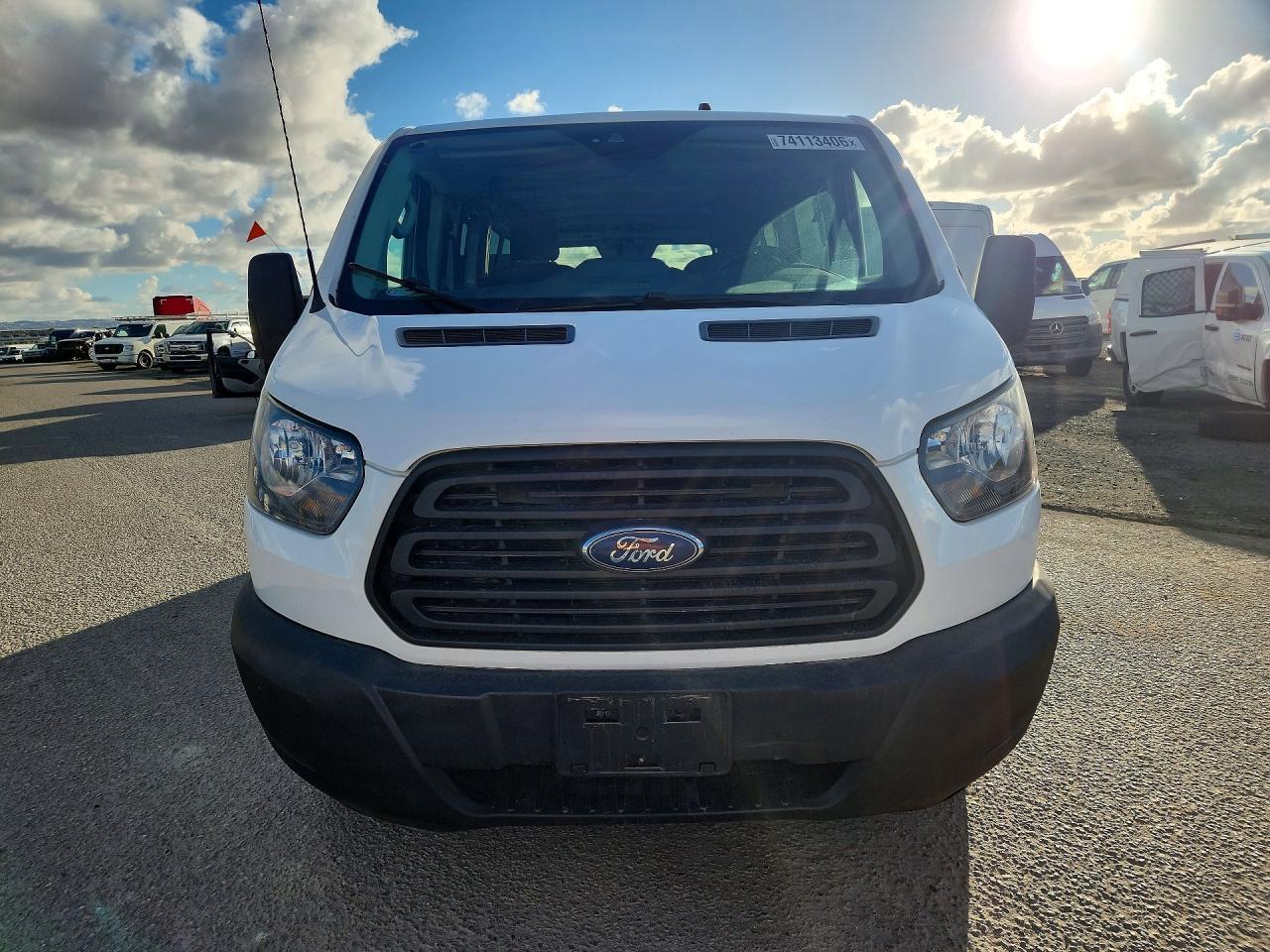 2019 Ford Transit T-350 - Image 5
