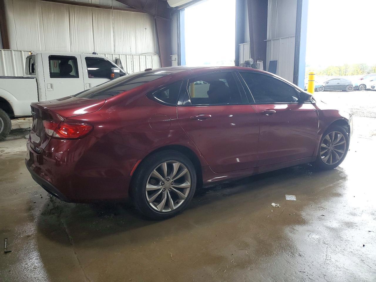 2015 Chrysler 200 S - Фото 3
